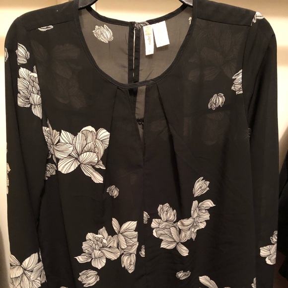 Blouse - Picture 2 of 2